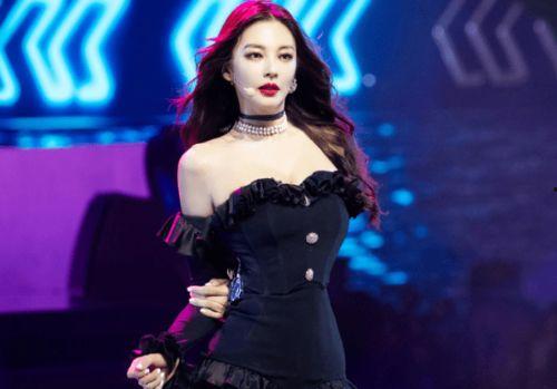 张雨绮现场吃瓜,美食与娱乐的完美融合