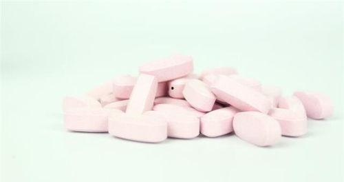 吃二甲双瓜必须吃B12