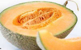吃哈密瓜血糖会升高吗,哈密瓜食用对血糖影响解析